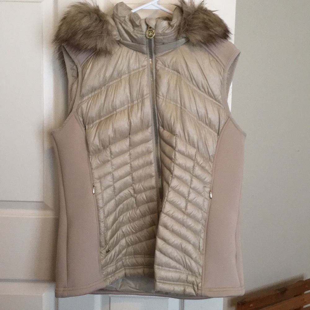 Michael Kors sleeveless vest jacket with hood.